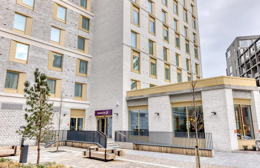 Premier Inn Dublin City North Docklands-1